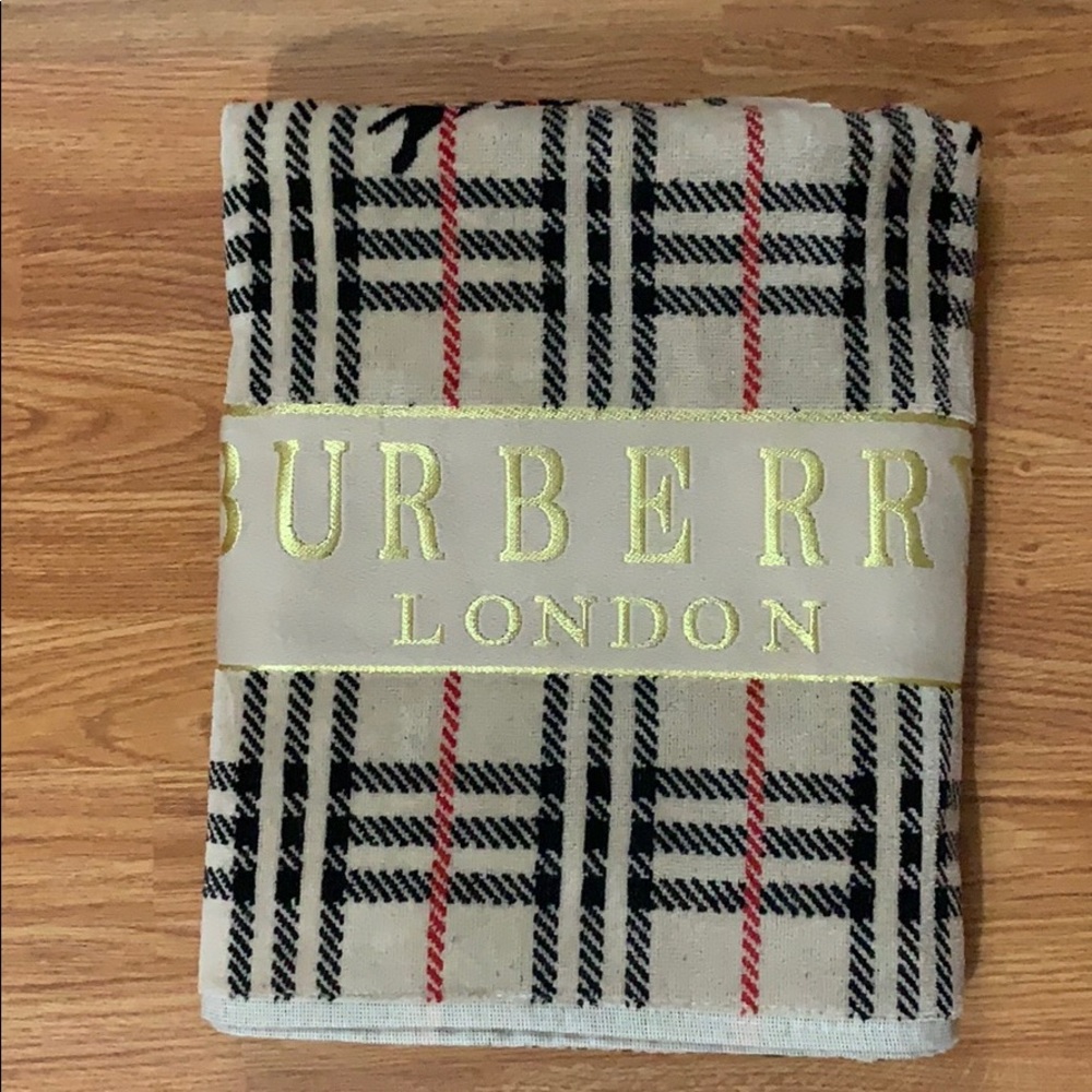 Burberry towel